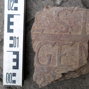 Prace archeologiczne w Gostyniu – odkrycie relikt�w ko�cio�a