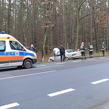 Dargobądz: Groźny wypadek. Kierowcę zabrał śmigłowiec