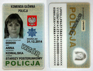 Nowe legitymacje dla policji