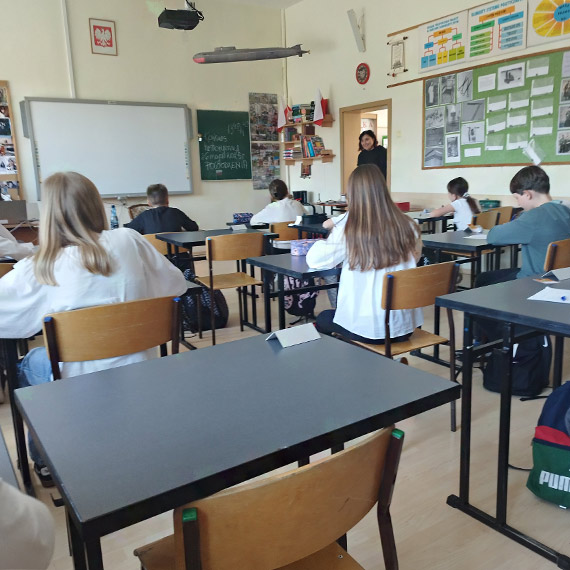 Wiedza, pasja i serce do historii. Czwartoklasici i pitoklasici zmierzyli si w szkolnym konkursie