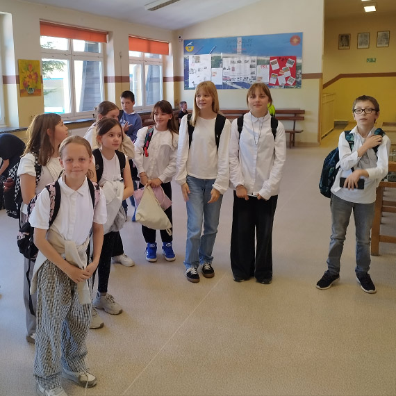 Wiedza, pasja i serce do historii. Czwartoklasici i pitoklasici zmierzyli si w szkolnym konkursie