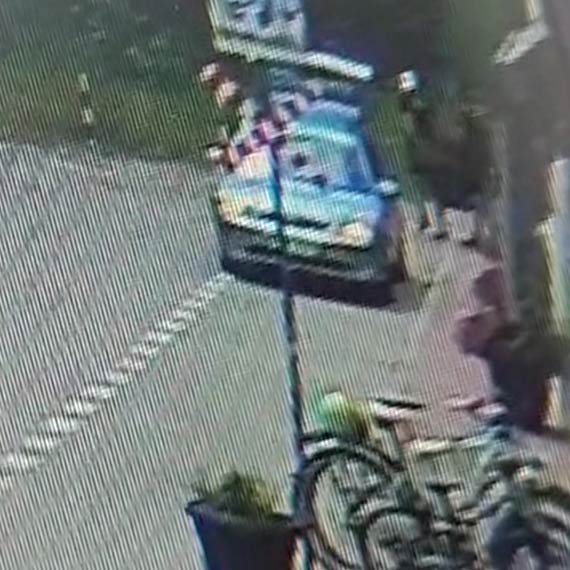 Bezczelna kradzie w biay dzie. Donice ukradzione sprzed atrakcji turystycznej w Midzyzdrojach