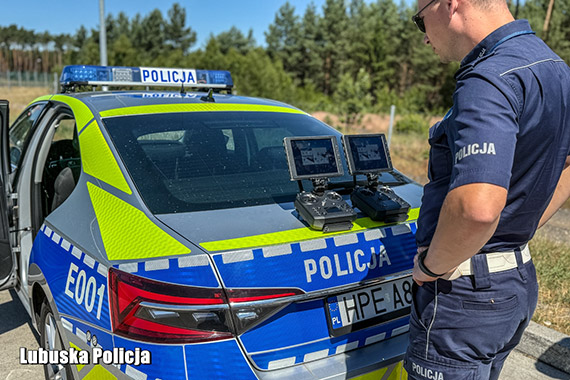Dron nad S3 – policjanci patrolują wakacyjne szlaki i karzą kierowców ciężarówek