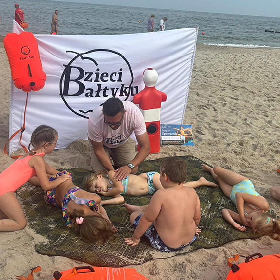 „Dryfuję, nie tonę!” – edukacja i bezpieczeństwo najmłodszych nad wodą