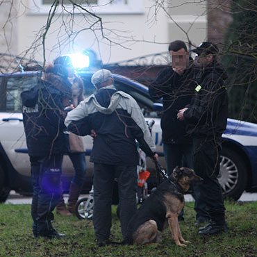 Ugryz� go pies bo zwr�ci� uwag� jego w�a�cicielowi