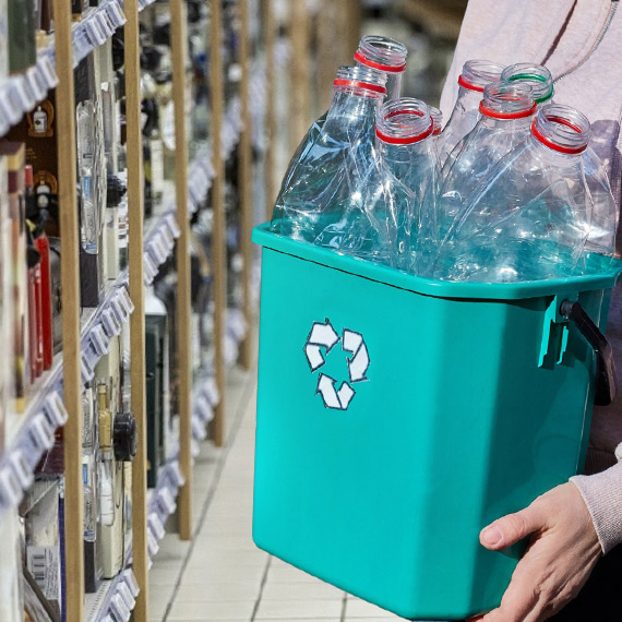 System kaucyjny na razie działa w teorii. Konsumenci są zdezorientowani i potrzebują lepszej edukacji