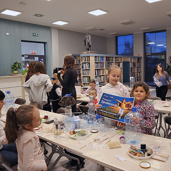 Plastyczne warsztaty ekologiczne pt. „Ekologiczne karmniki dla ptaków”