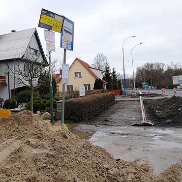 Dziwn�wek: Przystanek autobusowy za daleko