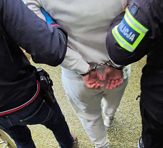 17-latek z noem obezwadniony przez policjantw z Kamienia Pomorskiego