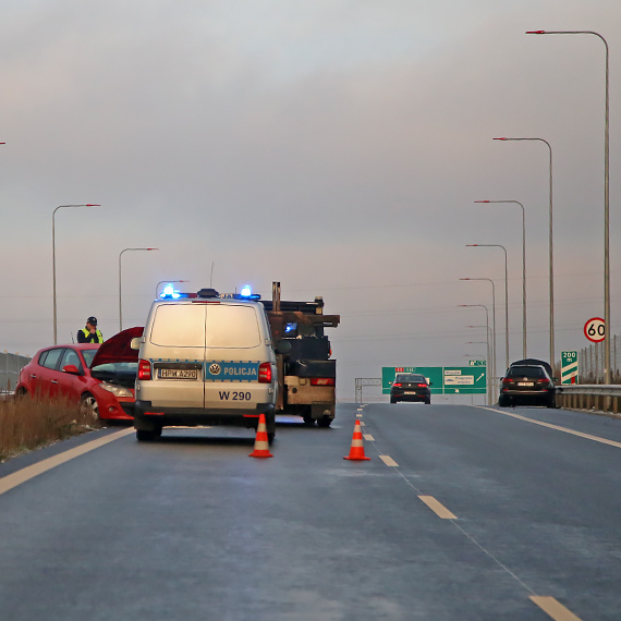 Dramatyczna pomyka na S3 przed winoujciem. 31-latek wjecha pod prd i zderzy si z oplem