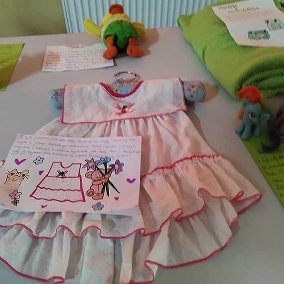 Pamiątki z dzieciństwa uczniów z Dziwnowa zachwyciły całą szkołę