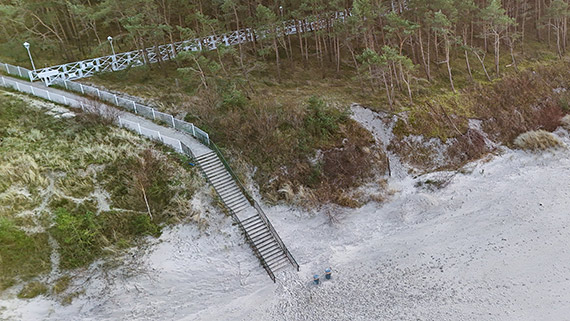 Gmina Dziwnw podpisuje umowy na budow trzech nowych zej na pla