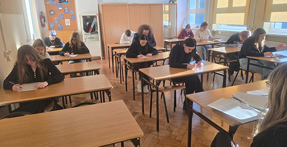 VIII Powiatowy Konkurs Wiedzy o HIV i AIDS pn. „Pozytywni”