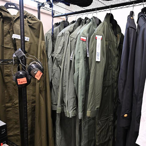 Świąteczne prezenty z charakterem. Sklep Agencji Mienia Wojskowego w Szczecinie zaprasza na zakupy