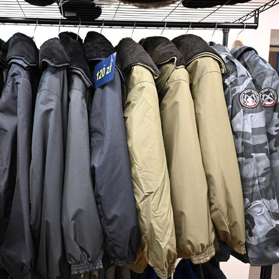 Świąteczne prezenty z charakterem. Sklep Agencji Mienia Wojskowego w Szczecinie zaprasza na zakupy