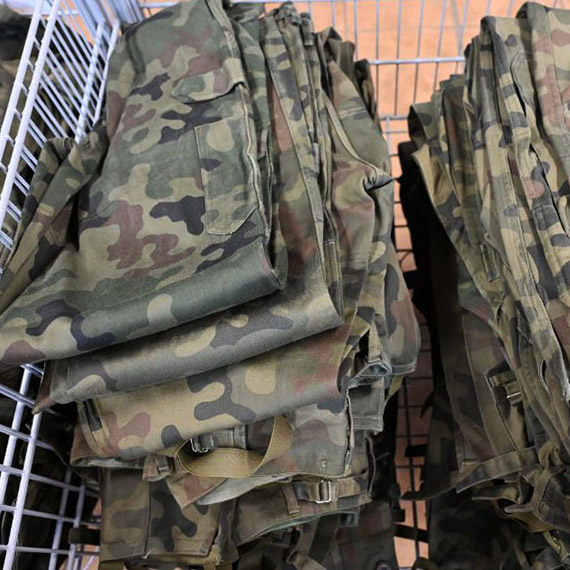 Świąteczne prezenty z charakterem. Sklep Agencji Mienia Wojskowego w Szczecinie zaprasza na zakupy