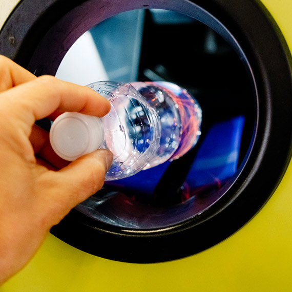 System kaucyjny w Polsce. Pierwsze tygodnie funkcjonowania i pierwsze wnioski