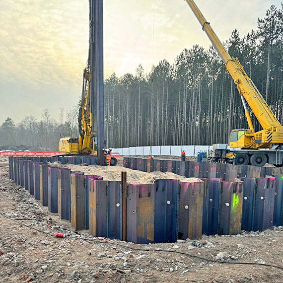 FSRU Offshore: ruszy�y prace na budowie mikrotunelu