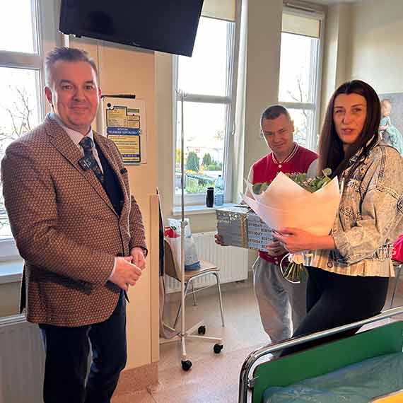 Noworoczne narodziny z Kamienia Pomorskiego. Pierwsze dziecko 2026 roku przysz�o na �wiat w �winouj�ciu