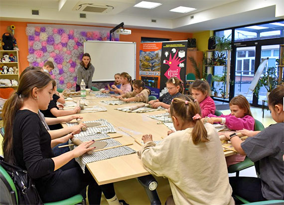 Warsztaty ceramiczne w Miejskiej Bibliotece Publicznej