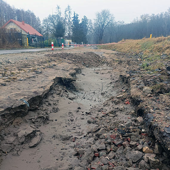 Droga Zag�rze - Skoszewo zamkni�ta. Mieszka�cy odci�ci od �wiata?