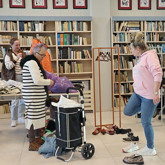 „Szafing” – czyli bezgot�wkowa wymiana odzie�y 