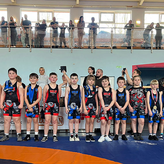 ASI Bielik Mi�dzyzdroje z udanym startem w Bia�ogardzie. Debiuty, emocje i 10. miejsce dru�ynowo