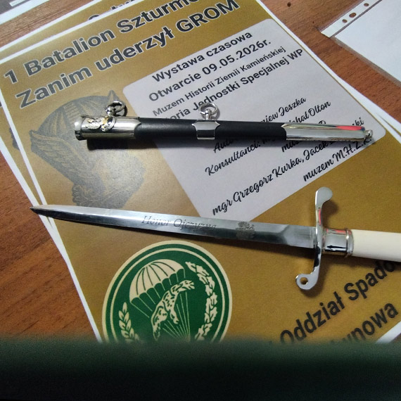 Uczniowie z Dziwnowa zajrzeli do niezwyk�ej kolekcji. Prapremiera wystawy ju� za nimi