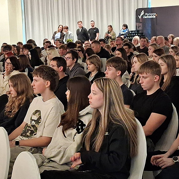 Kryminalistyka, fizyka i mistrzowie �wiata. Rusza kolejna edycja „Zawodowego Summer Campu”