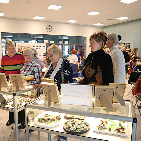 Wernisa� El�biety Szekli�skiej w mi�dzyzdrojskiej bibliotece