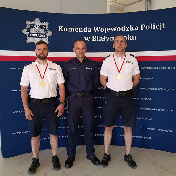 Dzielnicowi z Dziwnowa w czo��wce najlepszych patroli rowerowych w Polsce