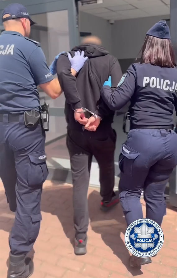Zatrzymani za brutalny atak. Jeden z podejrzanych by� poszukiwany. Zobacz film!