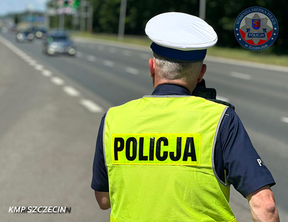 Zwrócił uwagę policjantom na kierowców jadących lewym pasem. Sam był pijany