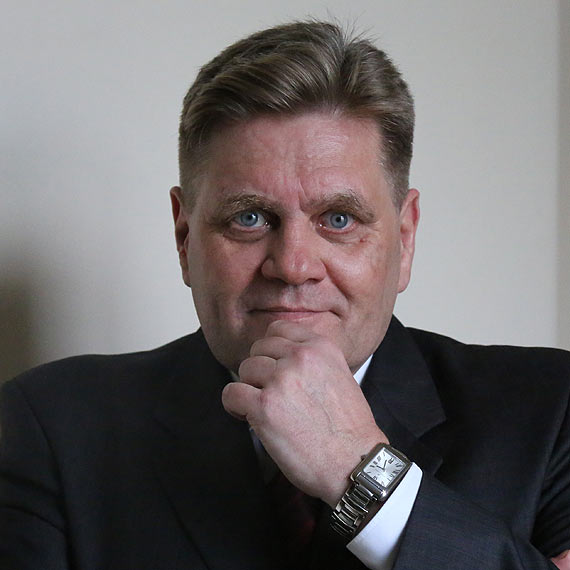 Nie żyje Robert Karelus. Przez lata był głosem świnoujskiego magistratu