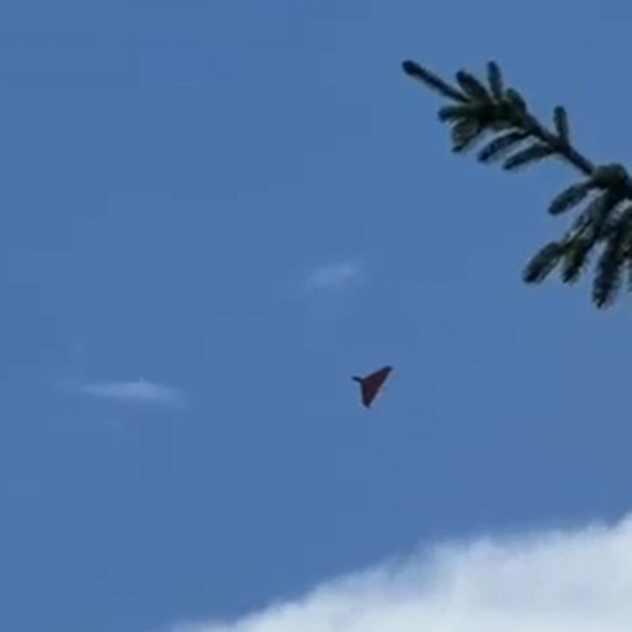 Mieszka�cy zaniepokojeni tajemniczym dronem nad �niatowem. Policja: to by�y �wiczenia wojska. Zobacz film!