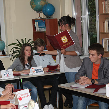 Dziwn�w: Chc� rozmawia� o elektrowniach j�drowych i ACTA
