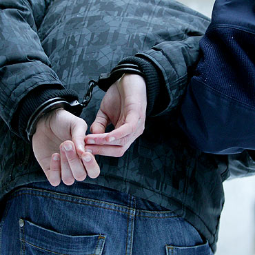 Gryfice: Pchni�ty no�em m�czyzna trafi� na OIOM