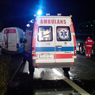 Autokar z Międzyzdrojów uszkodzony w karambolu