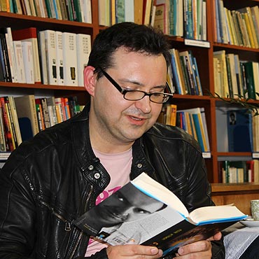 Micha� Witkowski w mi�dzyzdrojskiej bibliotece