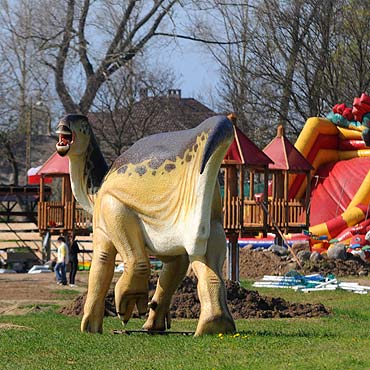 Dinozaury przenios�y si� do Wrzosowa