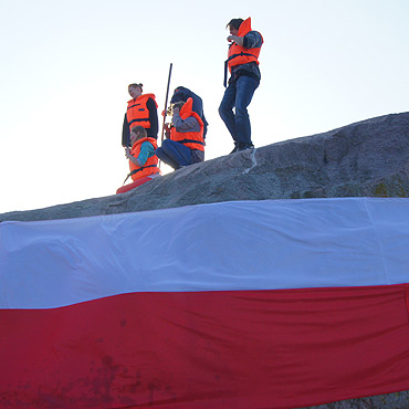Kamie� Pomorski: G�az Kr�lewski w narodowych barwach