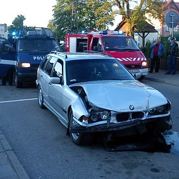 Wolin: BMW zderzy�o si� z radiowozem