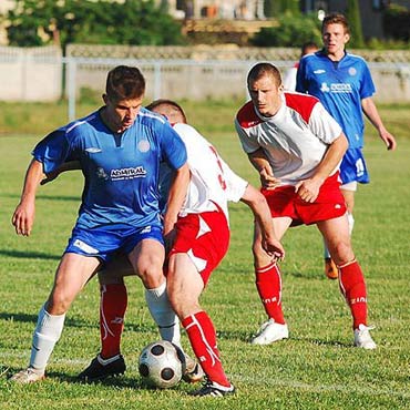 Zako�czy� si� IV-ligowy sezon pi�karski. Gryf i Vineta za liderami