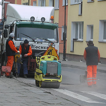 Wciąż tylko łatają ulice