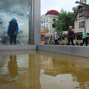 Mi�dzyzdroje: Brudne fontanny przywitaj� turyst�w