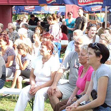 De Croy i jego świta na festynie w Golczewie