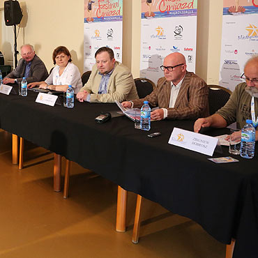 „Festiwal Gwiazd �amie prawa autorskie”