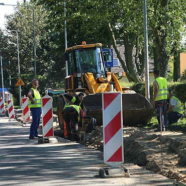 Kamie� Pomorski: Drogowcy rozpocz�li prace na ulicy Woli�skiej