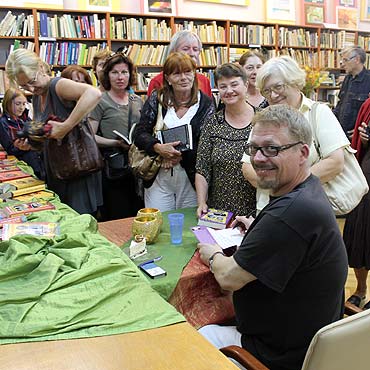 O spotkaniu z Tomaszem Raczkiem w mi�dzyzdrojskiej bibliotece