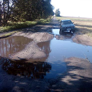 Siniechowo: Mieszka�cy chc� nowej drogi